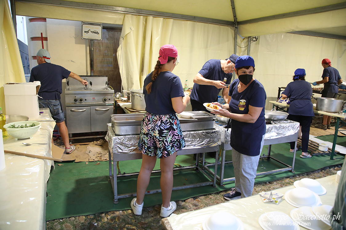 VBS_8883 - A Tutta Birra 2022 - ProLoco San Damiano d'Asti - Serata Latino con Oro Caribe e Salsabor.jpg